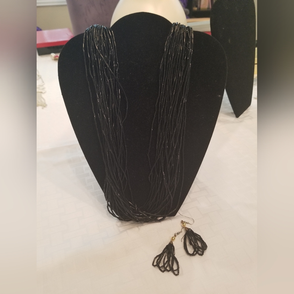 Black Beaded Necklace w/matching Earrings